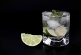 Caipirinha: ingredienti, ricetta e storia del cocktail nazionale brasiliano